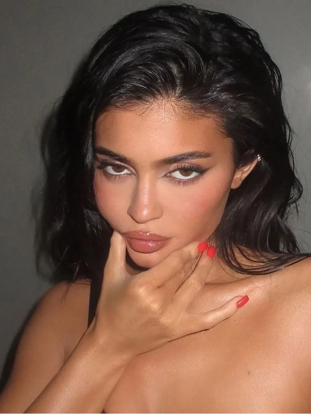 Kylie Jenner High Gloss Lip Gloss - Dolce K (703) - Nude Pink Shine